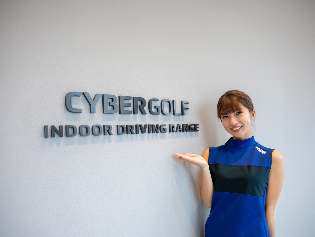 CYBER GOLFの特徴1｜24時間365日営業｜ライフスタイルに合わせて仕事帰り、スキマ時間、出勤前などお好きな時にゴルフをお楽しみください